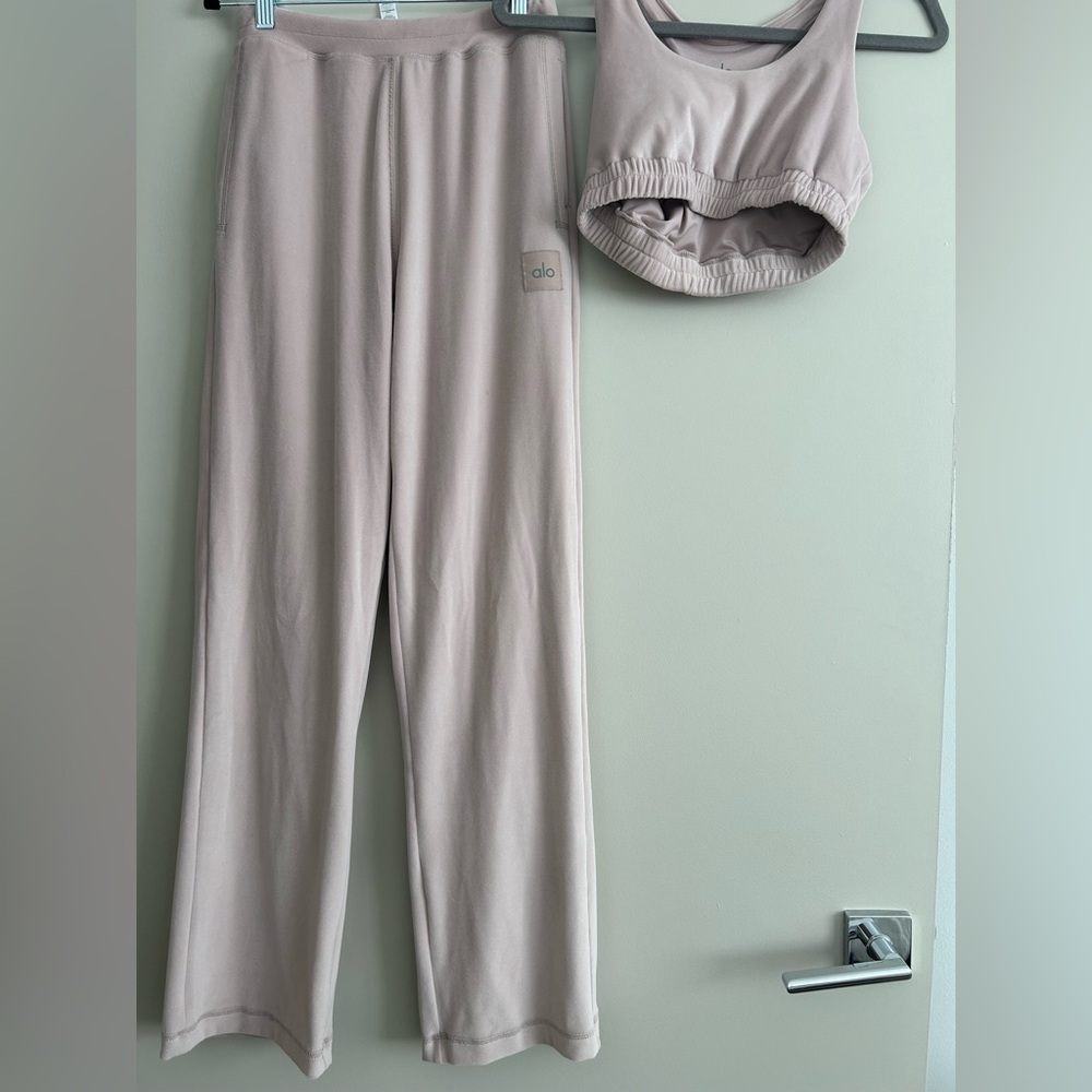 Alo Baby Pink Velour Set (size XS)